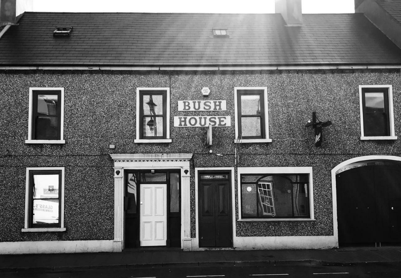 Bush House Accommodation - The Distillery Бушмилс Екстериор снимка